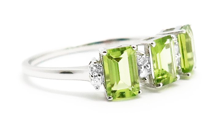 Ingen mindstepris - Ring - 14 karat Hvidguld Peridot - Diamant