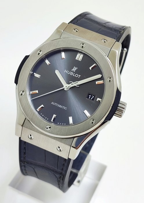 Hublot - Classic Fusion Titanium "Racing Grey" - 542.NX.7071.LR - Mænd - 2011-nu