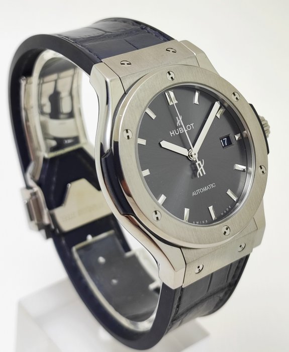 Hublot - Classic Fusion Titanium "Racing Grey" - 542.NX.7071.LR - Mænd - 2011-nu