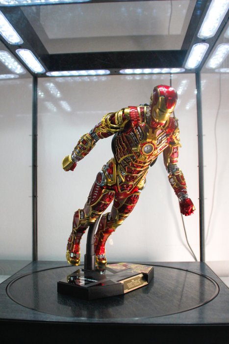 Hot Toys Limited/Marvel - Figur - Iron Man Mark 41 - ABS