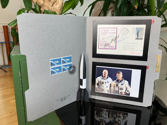 NASA Gemini-6 Crew Signeret sæt - Wally Schirra  Tom Stafford - 1960-1970