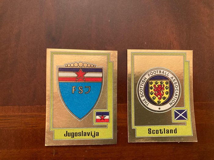 Panini - Europa 80 - Jugoslavia and Scotland badges - 2 Loose stickers