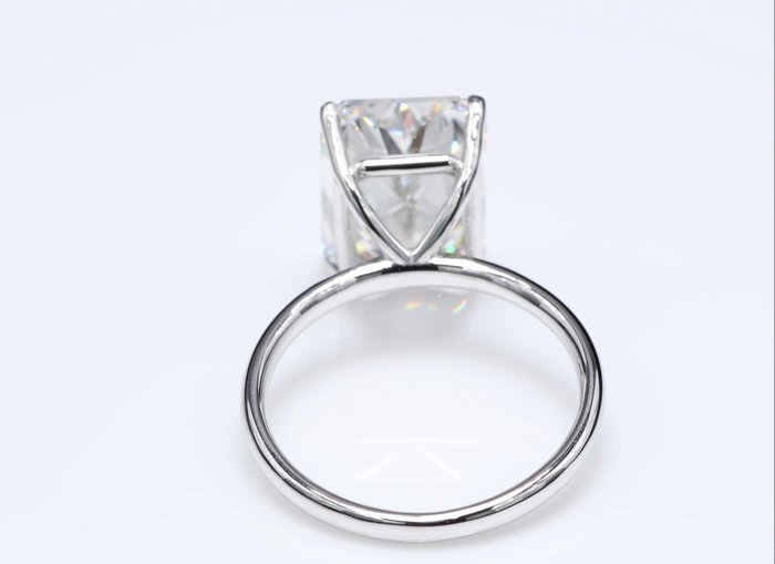 Ring - 18 kraat Hvidguld -  5.00ct. tw. Diamant (Laboratoriedyrket) - Radiant F-VS2