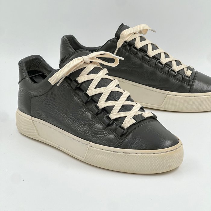 Balenciaga - Sneakers - Størelse: 42 (EU/IT) / 8 (UK) / 9 (US)