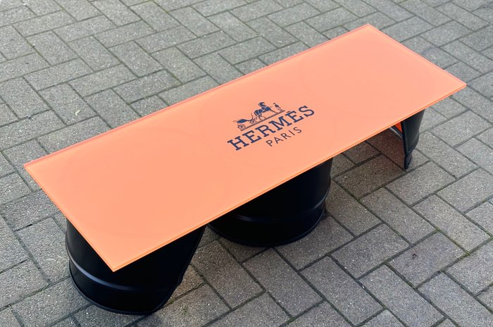 Rob VanMore - Barrel Table Hermes Paris - 120x40cm