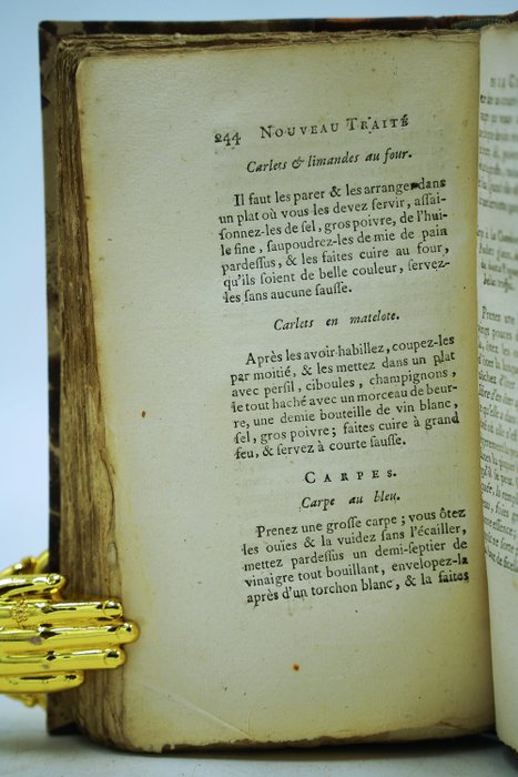 Joseph Menon - Nouveau traité de la cuisine, avec de nouveaux desseins de tables et vingt-quatre menus - 1742