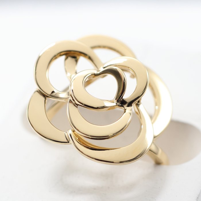 Chanel - Ring - Camélia - 18 kraat Gulguld