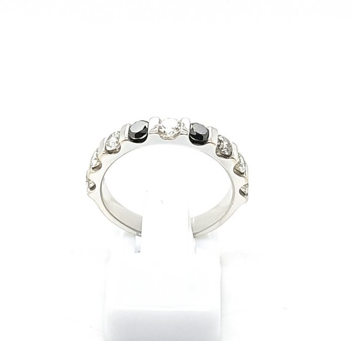 Alliancering - 18 kraat Hvidguld -  0.97ct. tw. Diamant (Natur)  - Onyx - Unik hukommelsesring 52