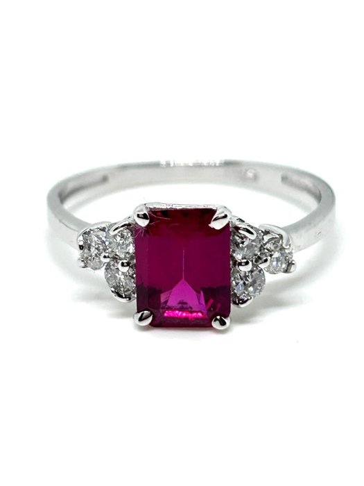 Ingen mindstepris - Ring - 18 kraat Hvidguld -  1.38ct. tw. Rubin - Diamant