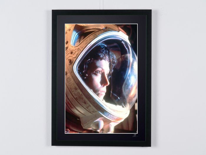 ALIEN 1979 - Sigourney Weaver as "Ellen Ripley" - Fine Art Photography - Luxury Wooden Framed 70X50 cm  - Limited Edition Nr 04 of 30 - Serial ID - Original Certificate (COA) Hologram Logo Editor and QR Code - 100% New items