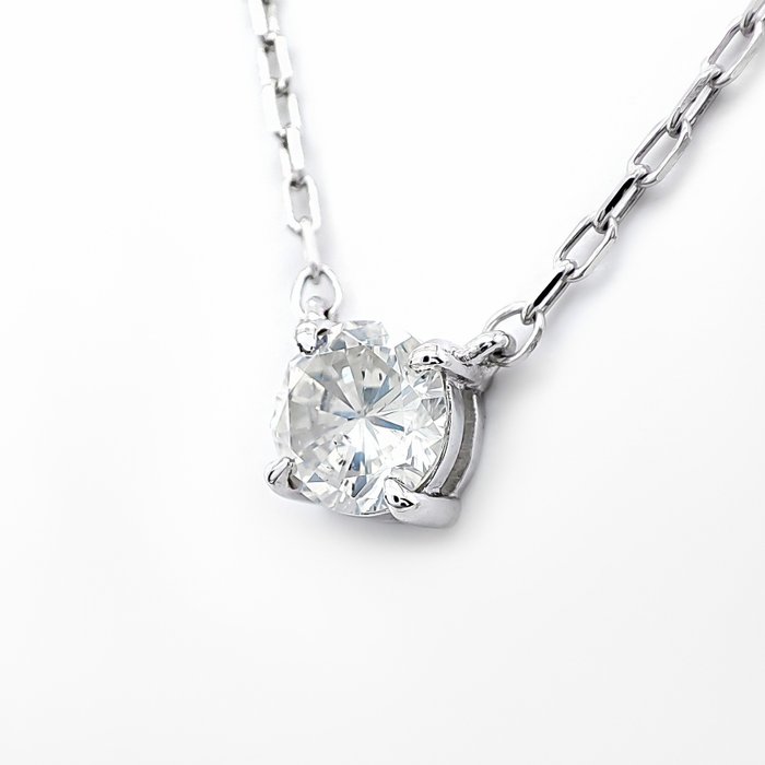 Vedhæng - 14 karat Hvidguld -  044ct tw Diamant (Natur)