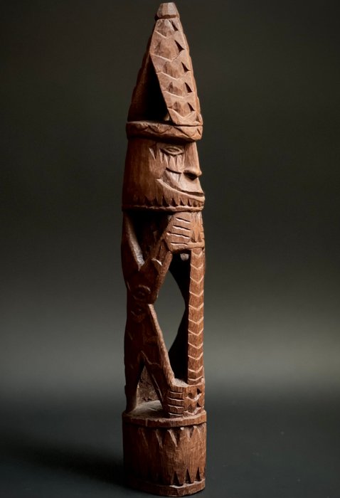 Forfader statue - Korwar - Kamoro - Papua Ny Guinea