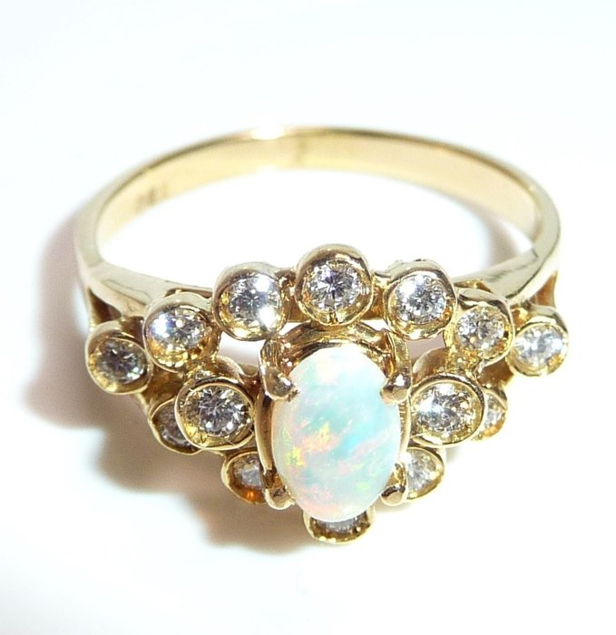 Ring - 18 kraat Gulguld -  0.60ct. tw. Diamant (Natur)  - Opal - Størrelse 53 kan udskiftes