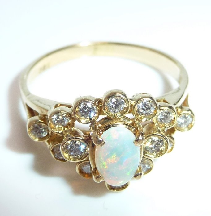 Ring - 18 kraat Gulguld -  0.60ct. tw. Diamant (Natur)  - Opal - Størrelse 53 kan udskiftes