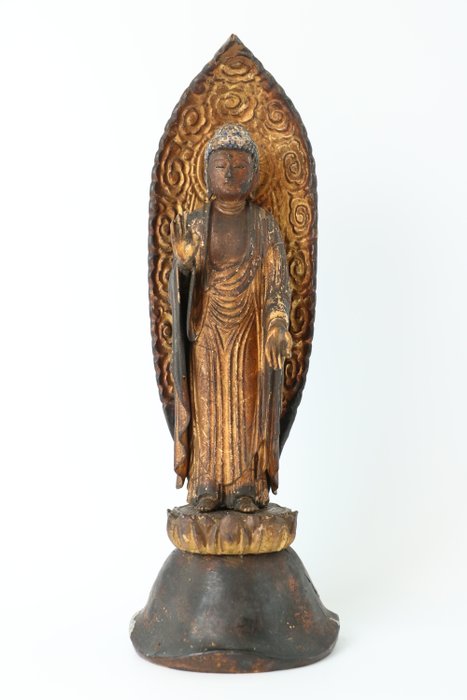 træstatue af Amida Nyorai (Amitabha Buddha) med traditionel gyokugan (indsatte krystaløjne) - Japan - Edo-perioden (1600-1868)