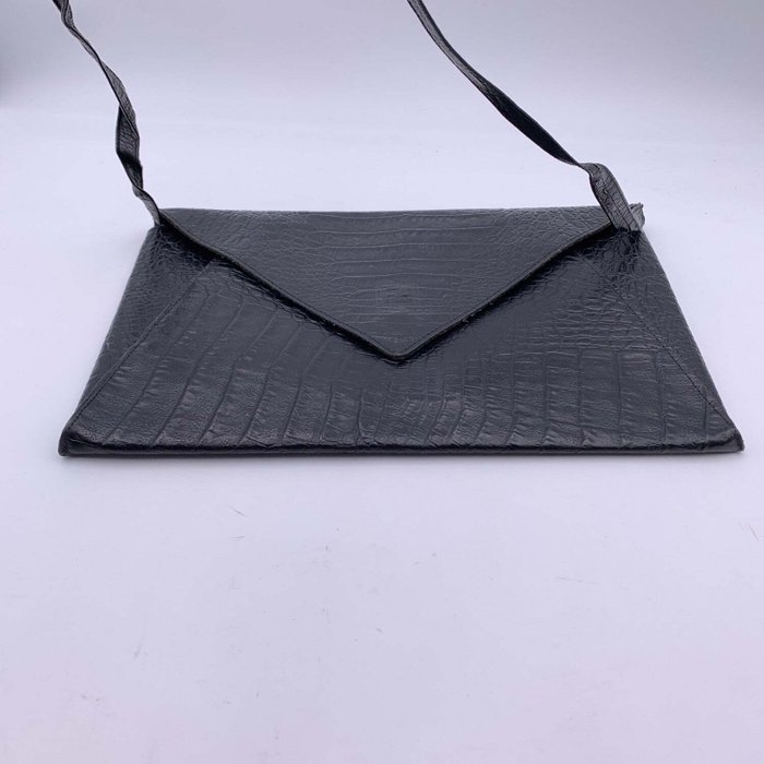 Fendi - Vintage Black Embossed Portfolio Envelope Clutch Bag with Strap - Skuldertaske