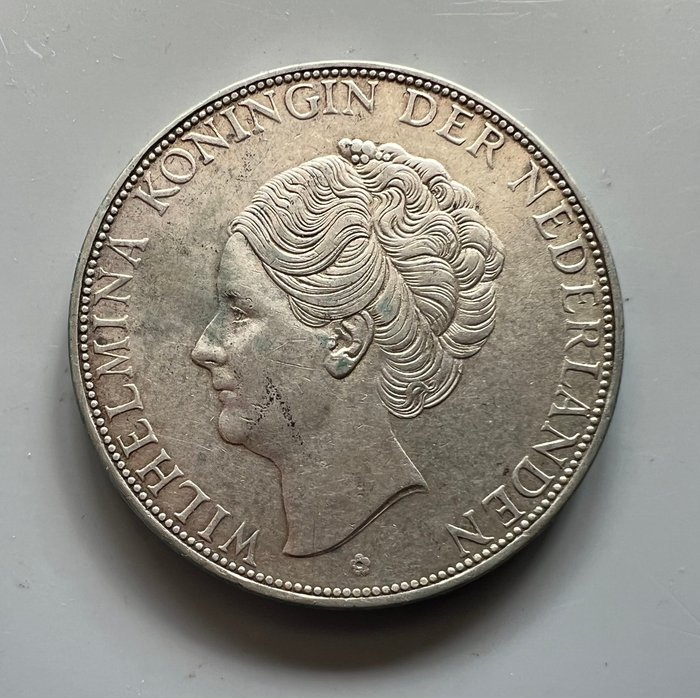 Holland. Wilhelmina (1890-1948). 2 1/2 gulden 1933 grof haar  (Ingen mindstepris)