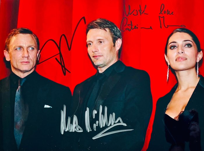 James Bond 007: Casino Royale - Triple signed with COA by Daniel Craig, Mads Mikkelsen and Caterina Murino