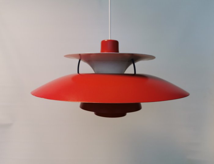 Louis Poulsen - Poul Henningsen - Lampe - PH 5 - Metal