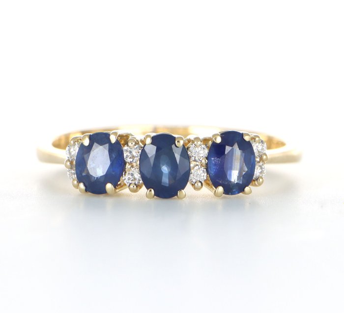 Ingen mindstepris - Ring - 18 kraat Gulguld, NY -  0.90ct. tw. Safir - Diamant