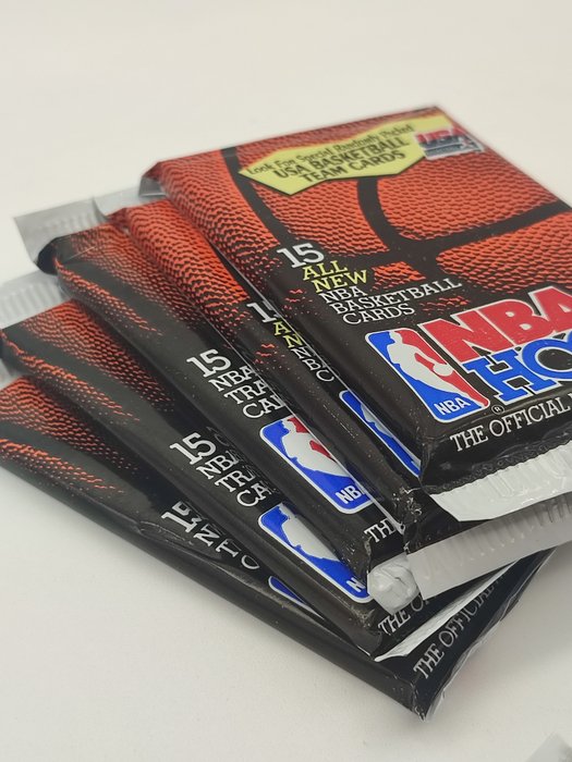 1990/91  91/92 NBA Hoops Series I, II - 10 Booster pack - Næsten så god som ny (NM)