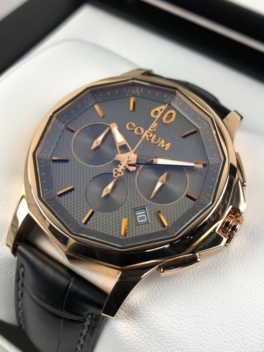 Corum - Admiral 42 Chronograph Automatic 18K Gold - A984/01313 - Mænd - 2011-nu