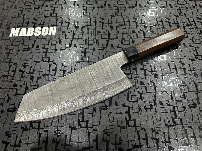 Bunka - Køkkenkniv - Chef's knife -  Japanske kokkeknive i hamret specialstål - Ergonomisk valnøddetræ og sort marmoreret harpiks - Japan