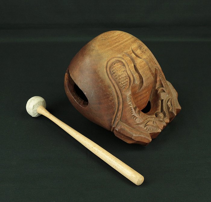 No brand - Mokugyo (Wooden Fish) Fish-shaped Wooden Temple Drum Gong with Stick - Gong - Japan  (Ingen mindstepris)