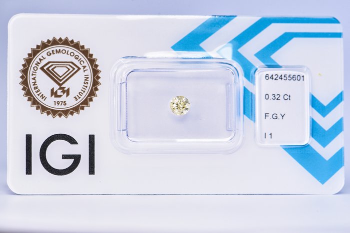 Ingen mindstepris - 1 pcs Diamant  (Naturfarvet)  - 0.32 ct - Rund - Fancy Grønlig Gul - I1 - International Gemological Institute (IGI)