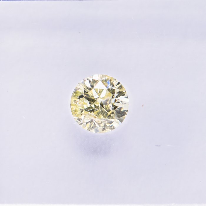 Ingen mindstepris - 1 pcs Diamant  (Naturfarvet)  - 0.32 ct - Rund - Fancy Grønlig Gul - I1 - International Gemological Institute (IGI)