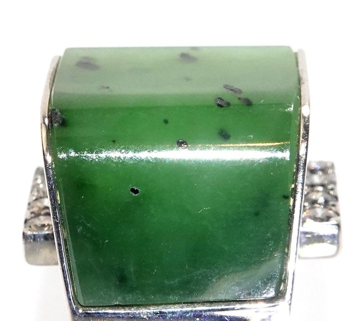 Ring - 18 kraat Hvidguld -  22.85ct. tw. Jade - Diamant