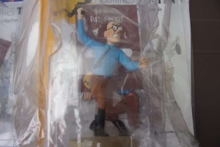 Tintin - Collection Officiel + Livret + Passeport - 10 Figurer