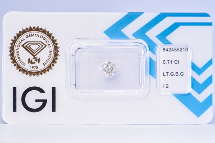 Ingen mindstepris - 1 pcs Diamant  (Naturfarvet)  - 071 ct - Rund - Light Brunlig Grønlig Grå - I2 - International Gemological Institute (IGI)