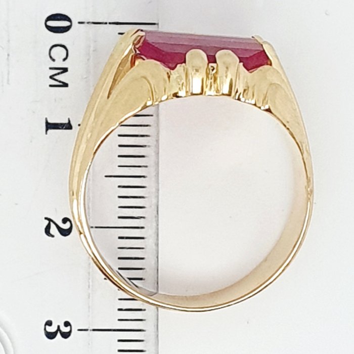 Ring - 18 kraat Gulguld -  4.00ct. tw. Syntetisk ædelsten