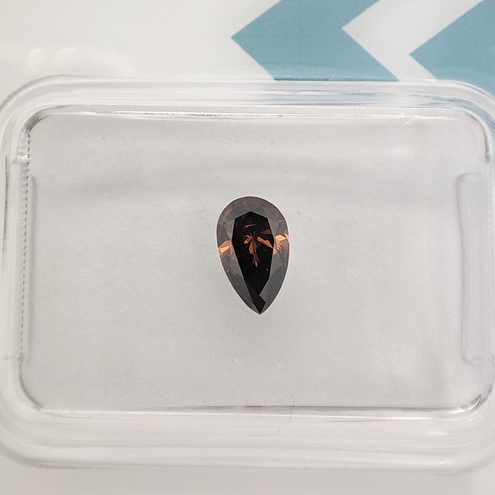 Ingen mindstepris - 1 pcs Diamant  (Naturfarvet)  - 0.37 ct - Pære - Fancy dark Orange Brun - VS1 - International Gemological Institute (IGI)