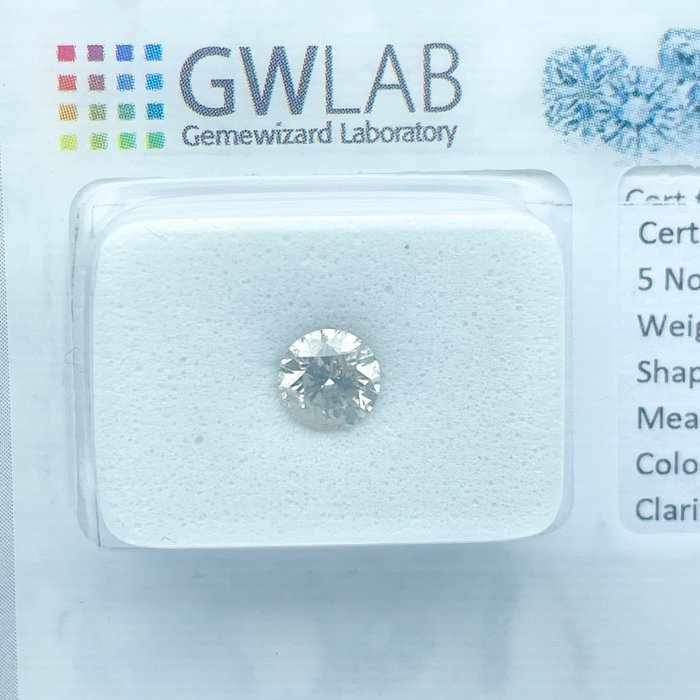 Ingen mindstepris - 1 pcs Diamant  (Natur)  - 0.56 ct - Rund - I - I1 - Gemewizard Gemological Laboratory (GWLab)