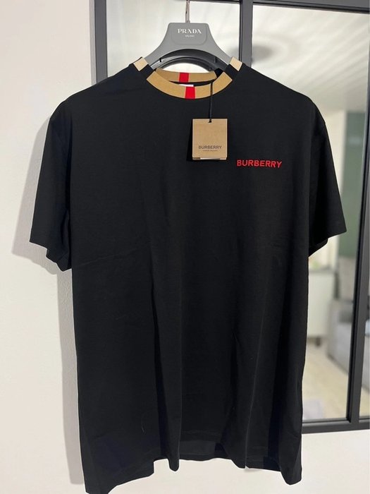 Burberry - T-shirt