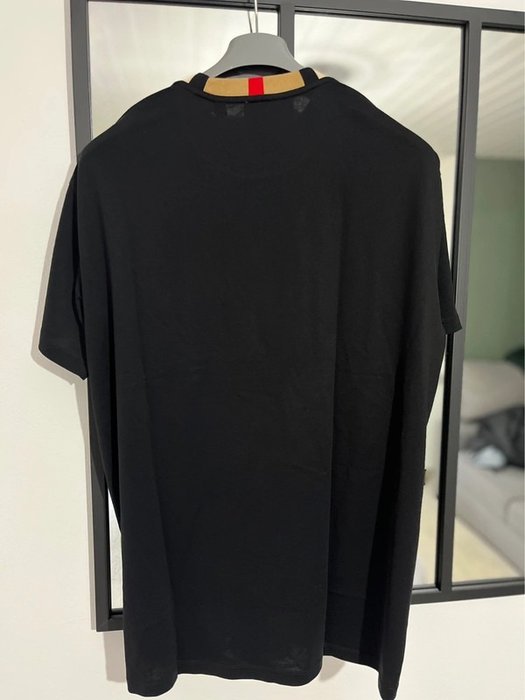 Burberry - T-shirt