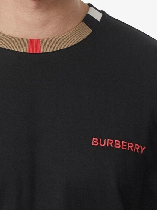 Burberry - T-shirt