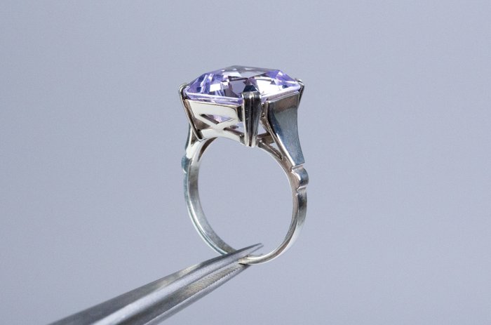 Ingen mindstepris - Ring - 830 sølv - lavendel spinel