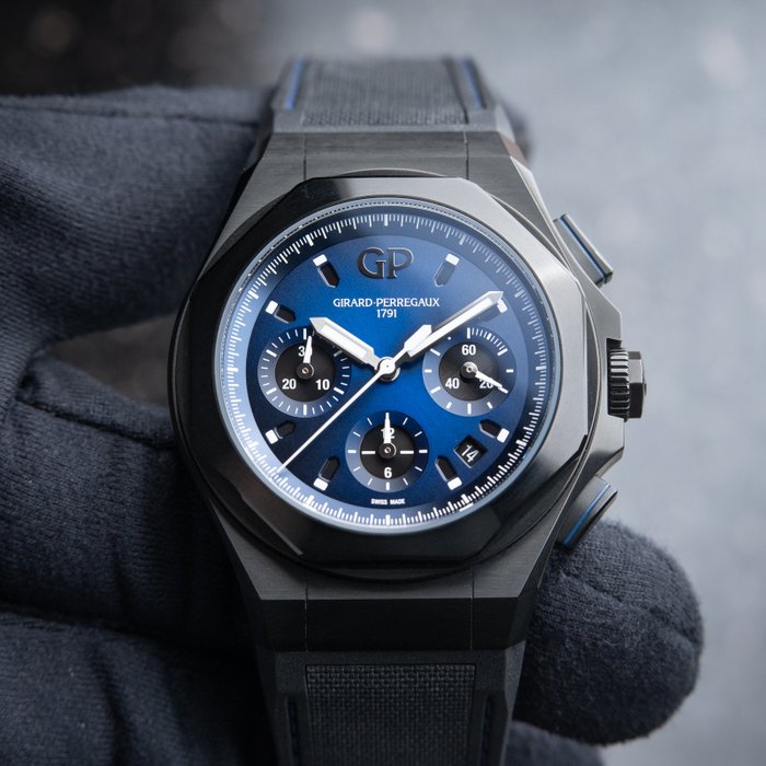 Girard-Perregaux - Laureato Absolute Chronograph Titanium PVD Blue Black - Ref81010 - Mænd - 2011-nu