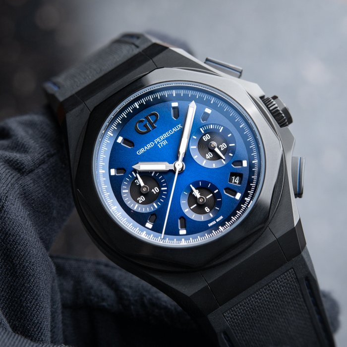 Girard-Perregaux - Laureato Absolute Chronograph Titanium PVD Blue Black - Ref81010 - Mænd - 2011-nu