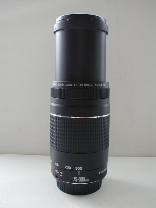 Canon EF 75-300mm F/4-5.6 III voor EOS Telelinse