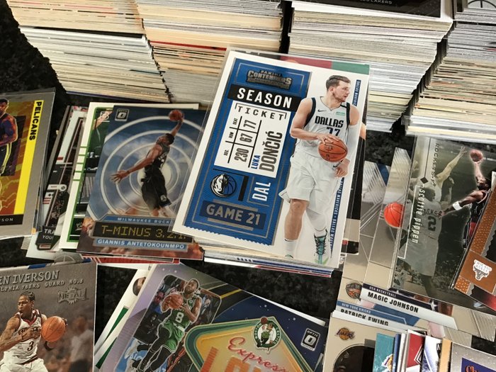 1980 to now - Panini Fleer Skybox Upper Deck - 1200+ NBA cards - LeBron Curry Pippen Iverson Holiday Antetokounmpo Jokic Ewing Magic Luka - 1 Mixed collection