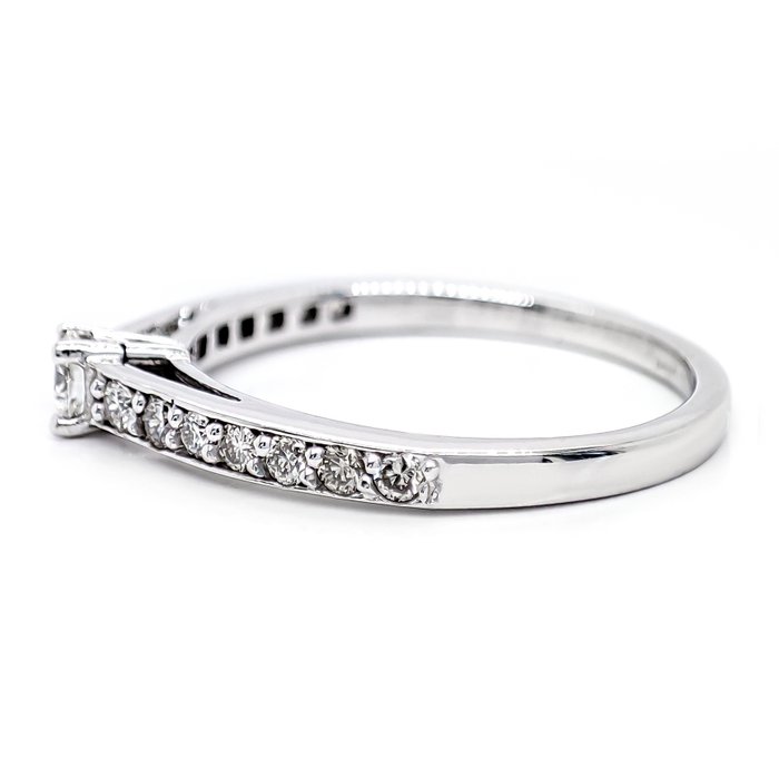 Ring - 14 karat Hvidguld -  035ct tw Diamant (Natur)