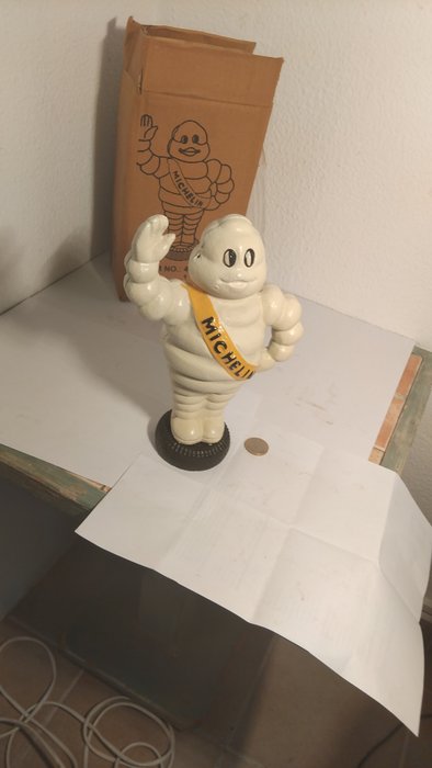 Michelin man BIBENDUM - Reklameplakat - Støbejern