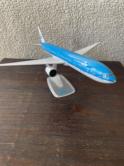 Modelfly - Fire KLM-fly - Boeing 747, McDonell Douglas 11, Lockheed Constellation, Boeing 777-300