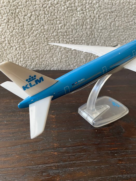 Modelfly - Fire KLM-fly - Boeing 747, McDonell Douglas 11, Lockheed Constellation, Boeing 777-300