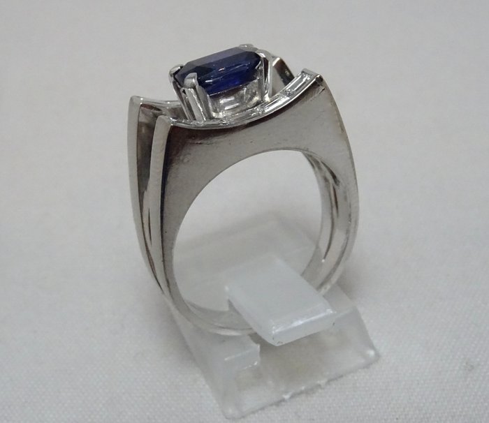 Ring - 18 kraat Hvidguld Safir - Diamant