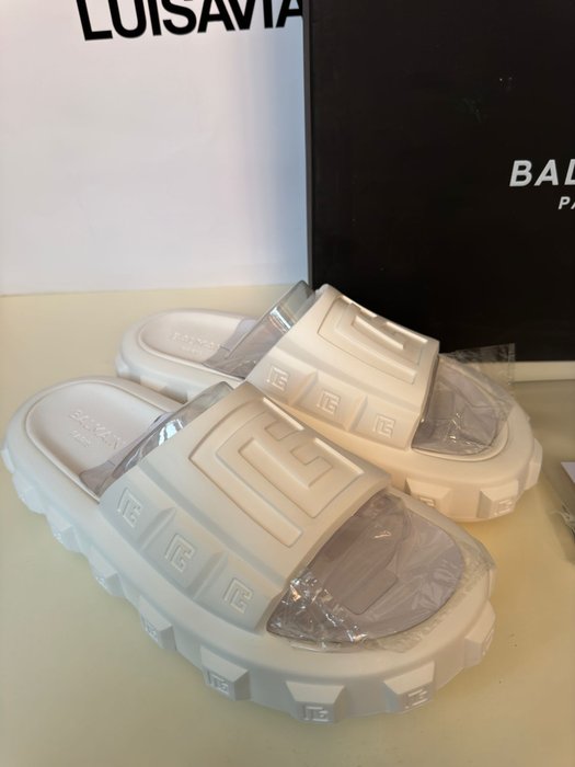 Balmain - Sneakers - Størelse: Shoes / EU 40